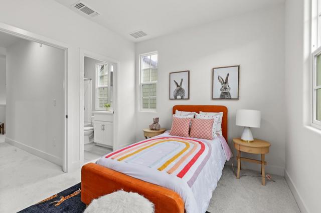 3718 Pyramid Way, Mountain View CA: https://media.crmls.org/mediaz/6972ce4e-adec-4ce8-9d1f-5d9b61224422.jpg