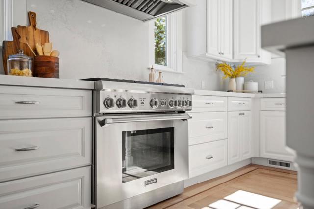 1425 Benito Avenue, Burlingame CA: https://media.crmls.org/mediaz/6972f3a5-96fe-4a81-a54d-3d83e1dcbd0a.jpg