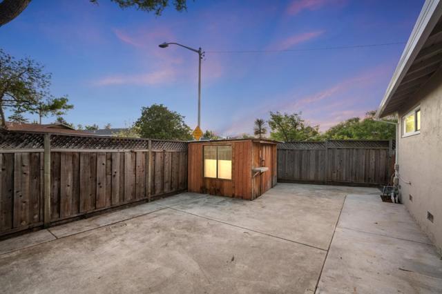 482 Radcliffe Drive, Santa Clara CA: https://media.crmls.org/mediaz/6973f33e-aaa4-4563-b2b1-d7c79aad5cba.jpg