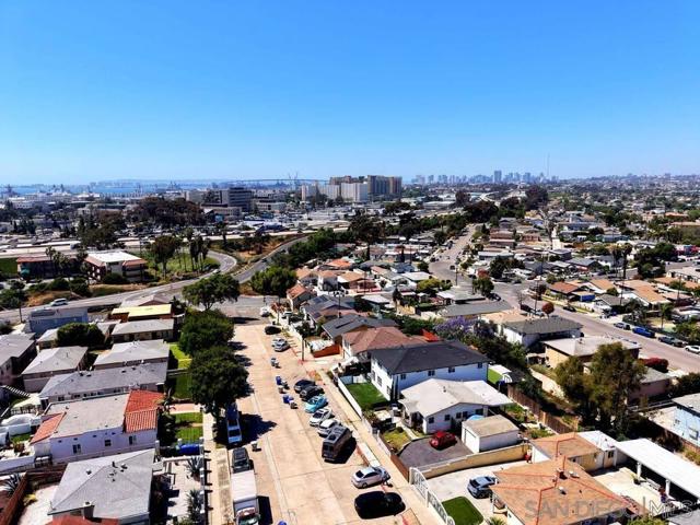 3934 Marine View Ave, San Diego CA: https://media.crmls.org/mediaz/69743d27-b60e-45f5-b6a1-7bab5d79b092.jpg