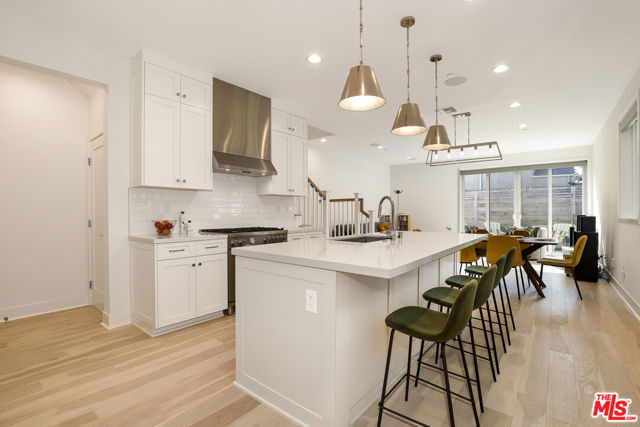 1741 S S Marvin Ave, Los Angeles CA: https://media.crmls.org/mediaz/6974587e-ca21-4085-834a-568825a6332d.jpg