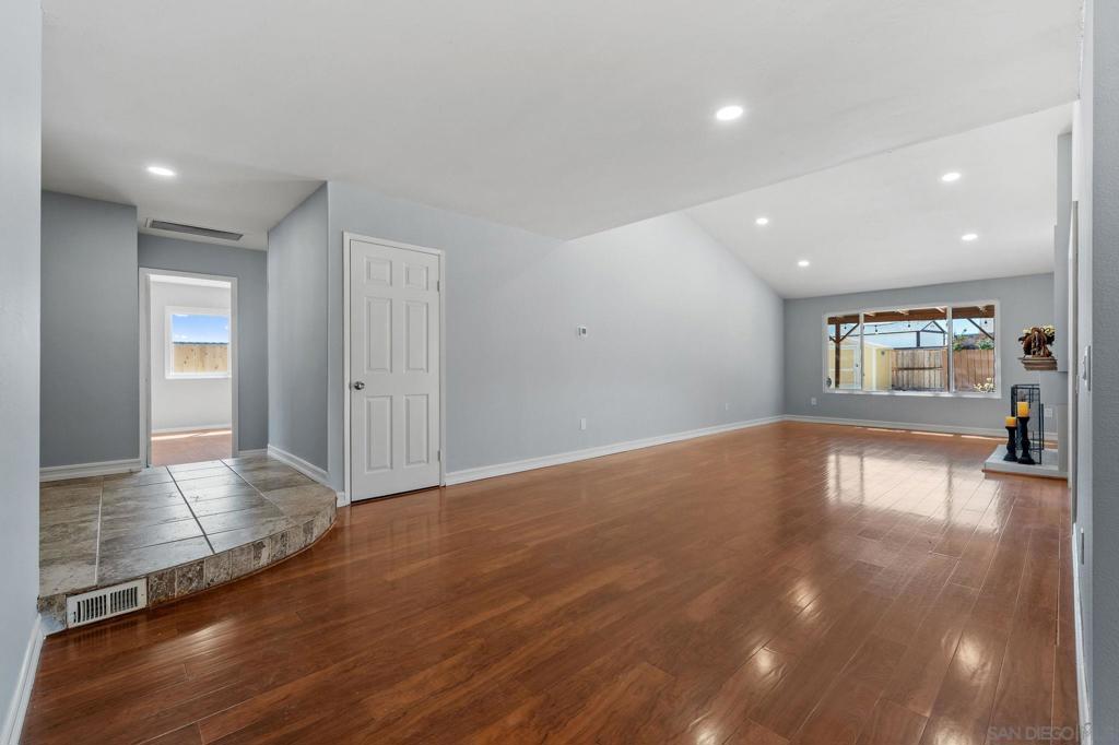 12980 Calle De Las Rosas - photo 7