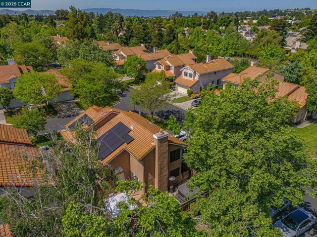 318 Marie Cmn, Livermore CA: https://media.crmls.org/mediaz/6975a839-f6d7-41d0-aa5f-131c154cd44e.jpg