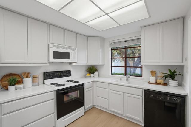 5092 Cribari Place, San Jose CA: https://media.crmls.org/mediaz/6975b596-ec8d-4b9d-b2ee-ba94a49b1e3d.jpg