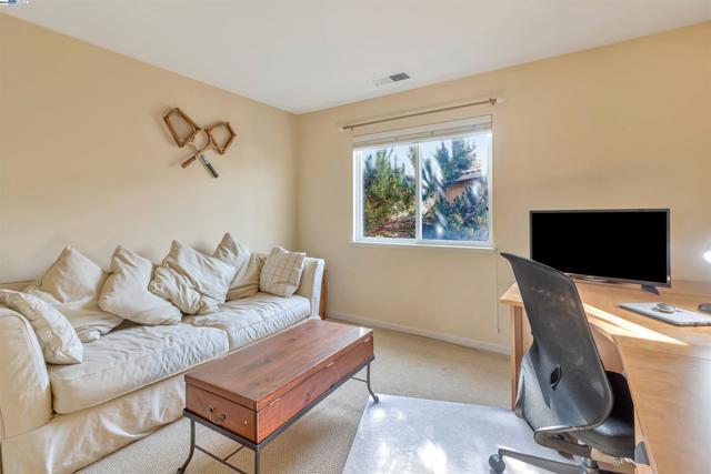 Image 20 of 53 For 2386 Pacifica Ct