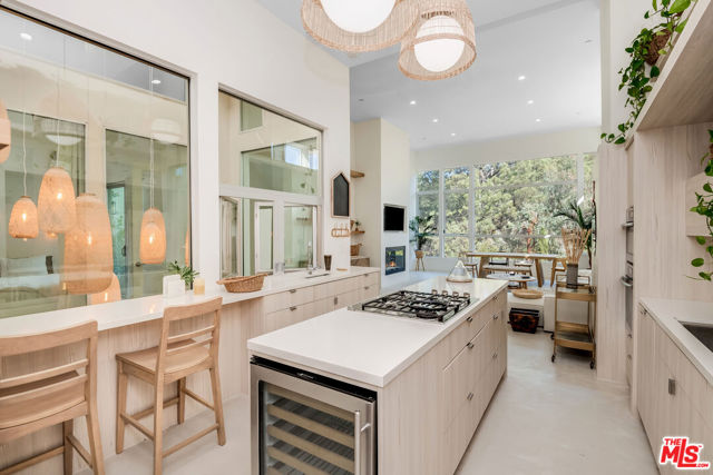 2407 San Marco Drive, Los Angeles CA: https://media.crmls.org/mediaz/69764f66-fde2-4615-949e-6e26f3b875b9.jpg