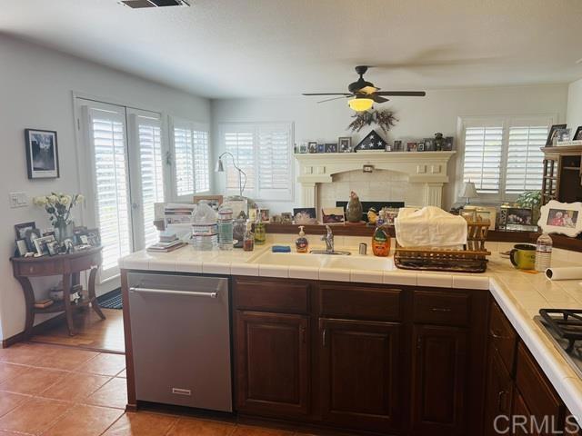 Detail Gallery Image 20 of 34 For 7054 Primentel Ln, Carlsbad,  CA 92009 - 4 Beds | 2/1 Baths