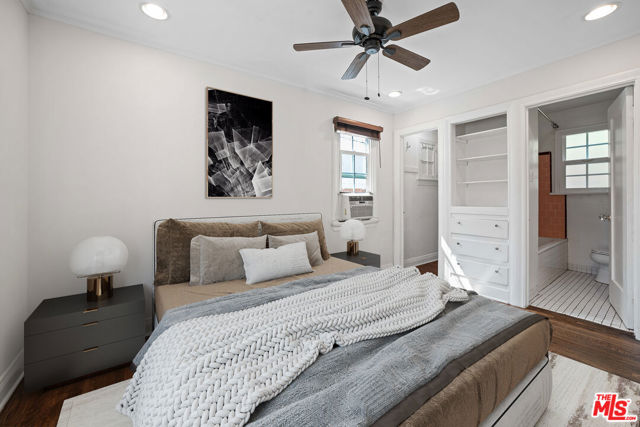 1236 1/4 N Cahuenga Boulevard, Los Angeles CA: https://media.crmls.org/mediaz/6976ffb8-b9a5-43e6-95b9-9ab52a7f8bbd.jpg