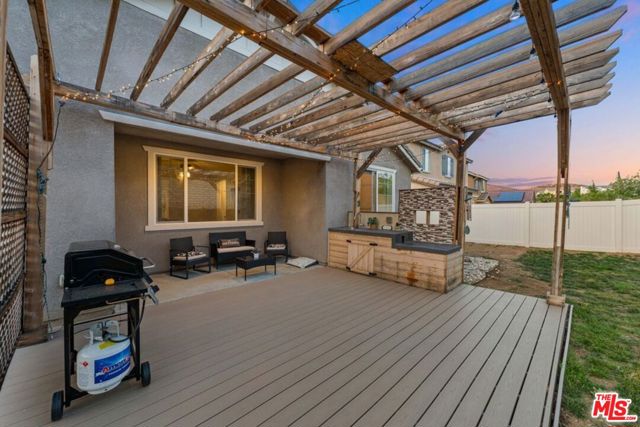 2906 Crocus Place, Palmdale CA: https://media.crmls.org/mediaz/6977bee6-776f-49d3-afd8-c450b103286b.jpg