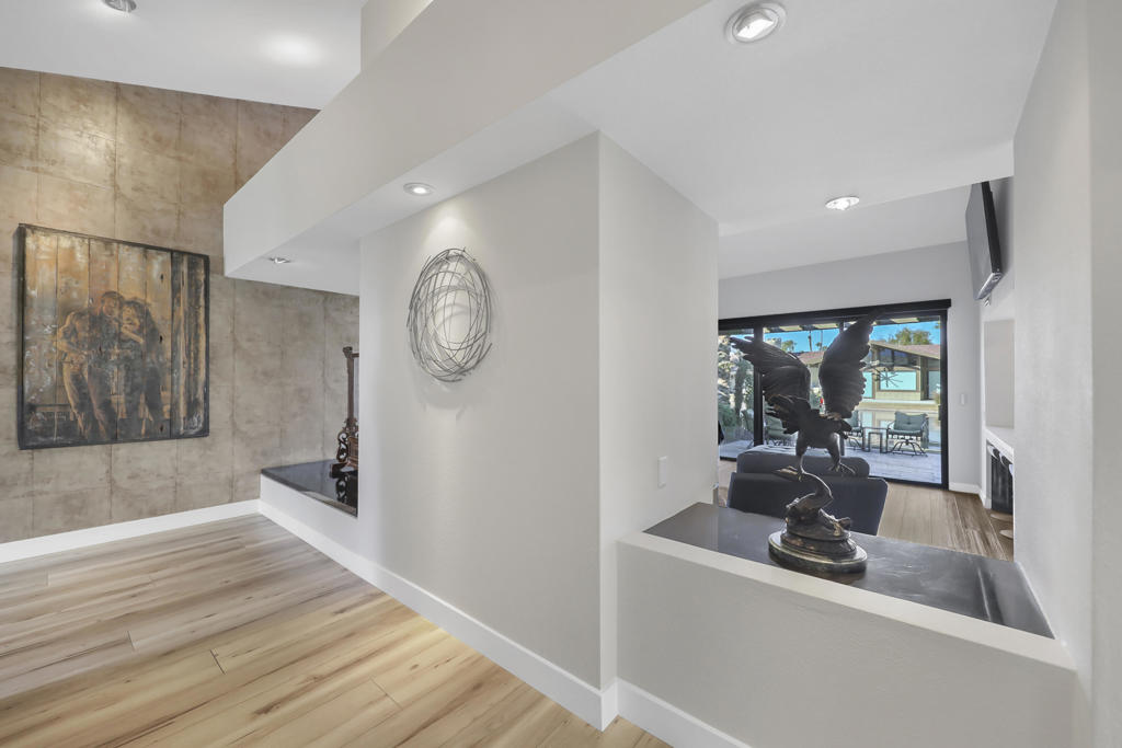 MLS #219138071DA image #3