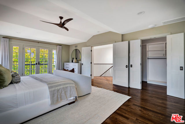 14071 Roblar Road, Sherman Oaks CA: https://media.crmls.org/mediaz/69785e76-d2ce-4219-80ee-cb1d7ccacd6b.jpg