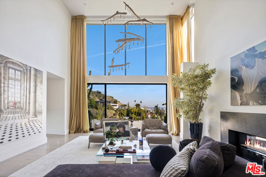 8080 Laurel View Drive