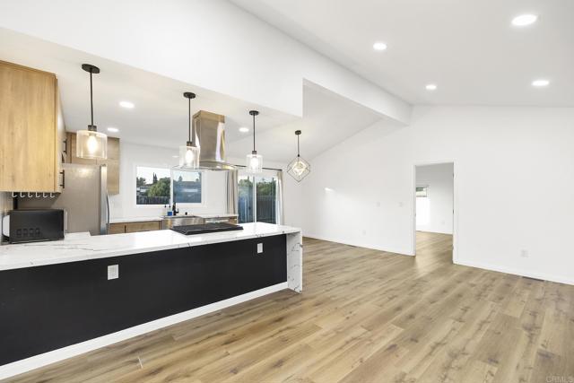 12694 Jackson Heights Drive, El Cajon CA: https://media.crmls.org/mediaz/69788208-5ea2-4d29-9cf6-6d8c36332bf0.jpg