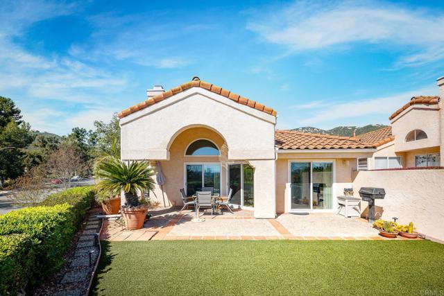 Detail Gallery Image 15 of 27 For 1749 Sawgrass, Escondido,  CA 92026 - 4 Beds | 2 Baths