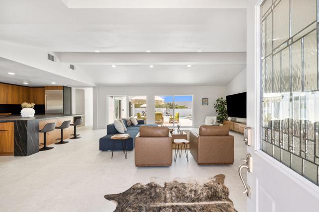 73298 Buckboard Trail Trail, Palm Desert CA: https://media.crmls.org/mediaz/697b2ab5-188d-41e6-bc59-b663c6f54411.jpg