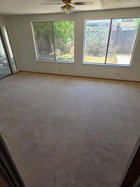 405 N Santa Ana Street, Los Banos CA: https://media.crmls.org/mediaz/697b5633-4b9b-4867-a3c0-50b57ace0a71.jpg