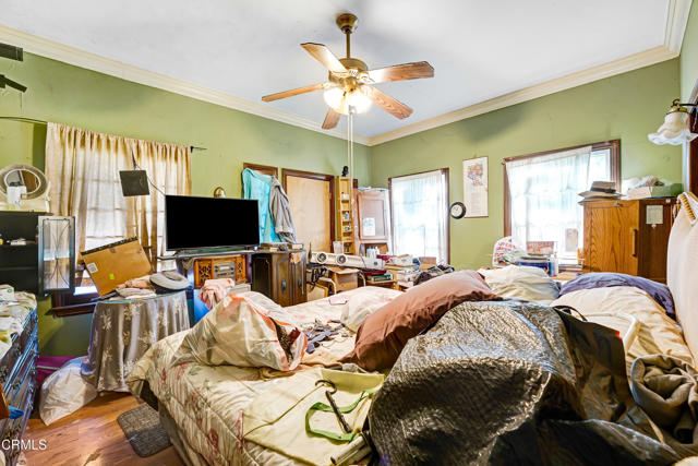 4824 Toland Way, Los Angeles CA: https://media.crmls.org/mediaz/697b9cca-fdc5-416e-948f-90bce40ef6ab.jpg