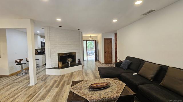 1780 Jaime Lynn Ln., El Cajon CA: https://media.crmls.org/mediaz/697bcb07-fa96-45fb-bec8-3362cb978641.jpg