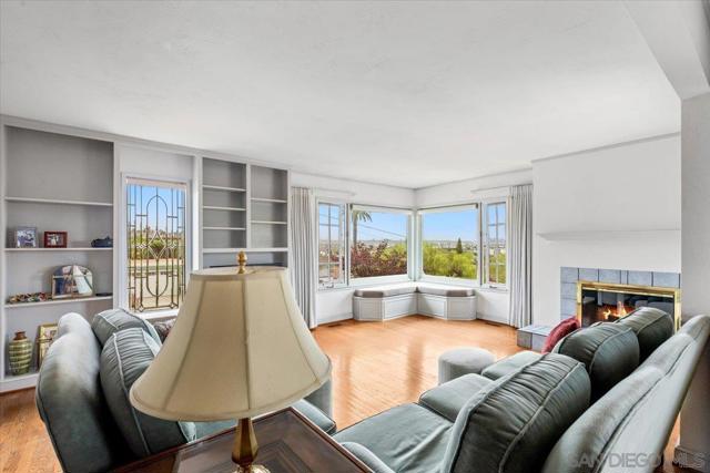 3335 Fenelon St, San Diego CA: https://media.crmls.org/mediaz/697bf013-40b5-4cf7-a07d-62a45df2b68b.jpg