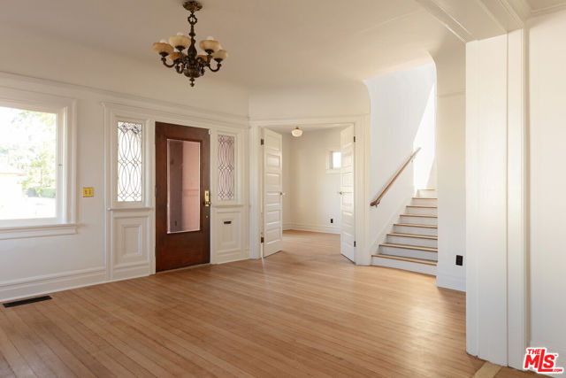 4219 N Figueroa Street, Los Angeles CA: https://media.crmls.org/mediaz/697ed2da-1059-46be-be4a-543a6c94a500.jpg