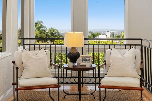 Detail Gallery Image 14 of 59 For 6829 Corintia St, Carlsbad,  CA 92009 - 4 Beds | 3/1 Baths