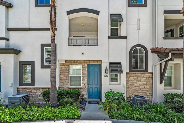 2454 Antlers Way, San Marcos CA: https://media.crmls.org/mediaz/697fc3e3-4d84-482e-a8d9-28df5be9a820.jpg