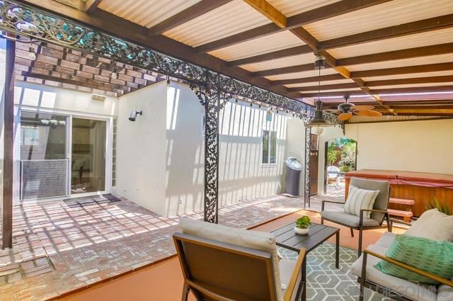 309 11 E Ave, Coronado CA: https://media.crmls.org/mediaz/69806de1-a24c-4dfc-a441-2e07a9def321.jpg
