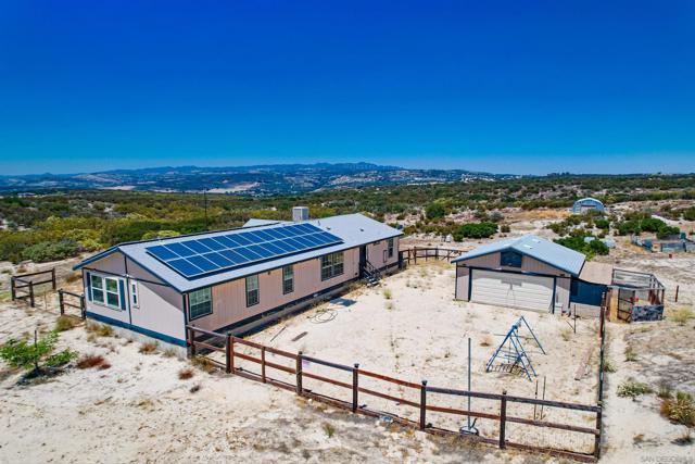 1696 Mary Joe Ln, Boulevard CA: https://media.crmls.org/mediaz/69814e68-6aaf-45a5-b812-966ee340ff2e.jpg