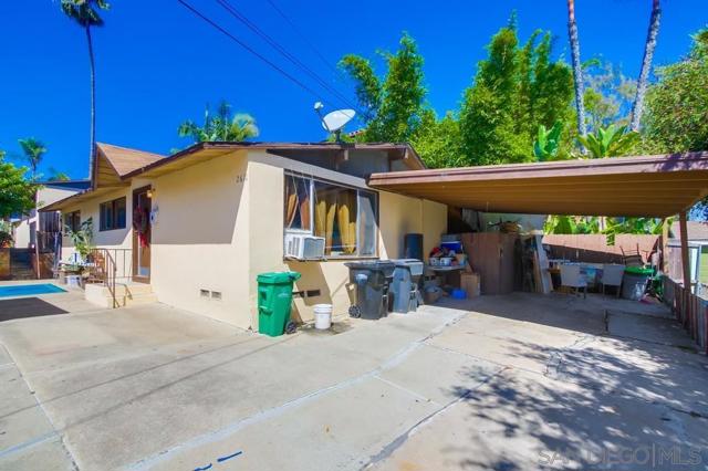 2609 2611 Montclair St, San Diego CA: https://media.crmls.org/mediaz/6981a505-5bf3-401f-b7ce-b831ba4251f5.jpg