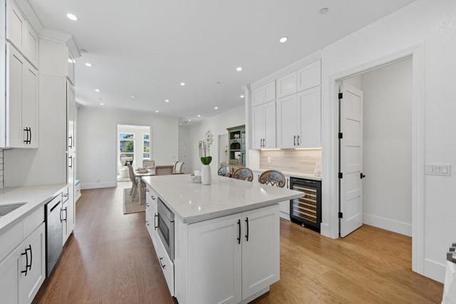 320 N Ellsworth Avenue, San Mateo CA: https://media.crmls.org/mediaz/6981f272-19f2-4588-a5d5-704e63b55df5.jpg