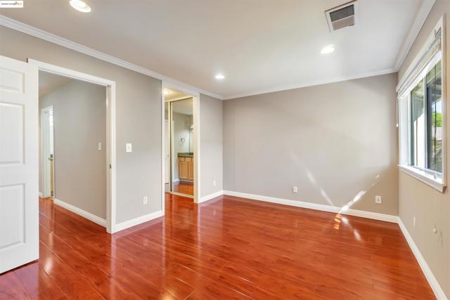 5333 Park Highlands Blvd, Concord CA: https://media.crmls.org/mediaz/69822a55-c123-4983-a7bd-7e46eba5666f.jpg