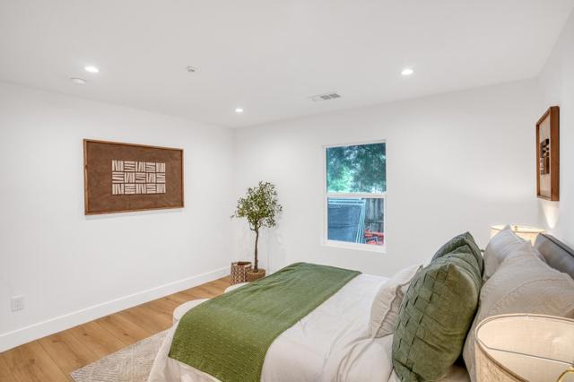 236 Ryder Street, San Mateo CA: https://media.crmls.org/mediaz/6982b867-b566-4068-a5a4-e363650c28d3.jpg