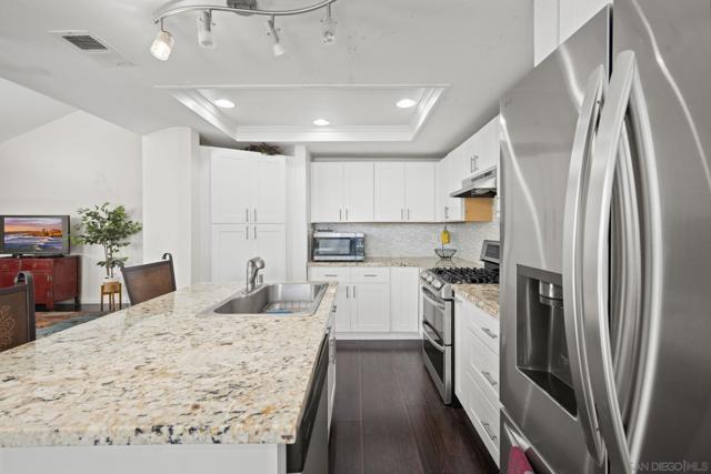 1709 Doral Gln, Escondido CA: https://media.crmls.org/mediaz/6982ec11-0d8e-4507-b15c-1155eafa3e3d.jpg