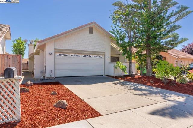 32948 Soquel St, Union City CA: https://media.crmls.org/mediaz/69837999-114a-4539-b17d-91071ce97d76.jpg