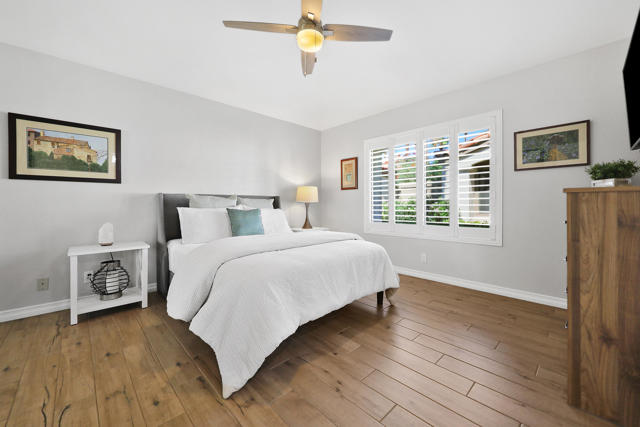 55280 Riviera, La Quinta CA: https://media.crmls.org/mediaz/6983c129-e5b2-46f8-9f49-0a3c19999656.jpg