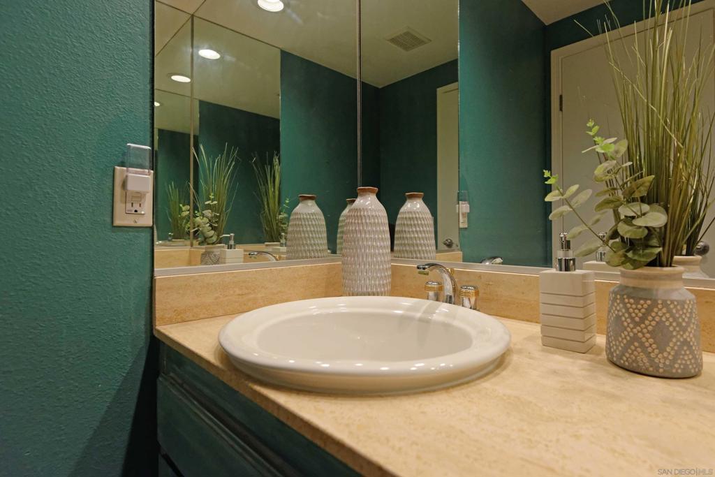 MLS #250042895SD image #17