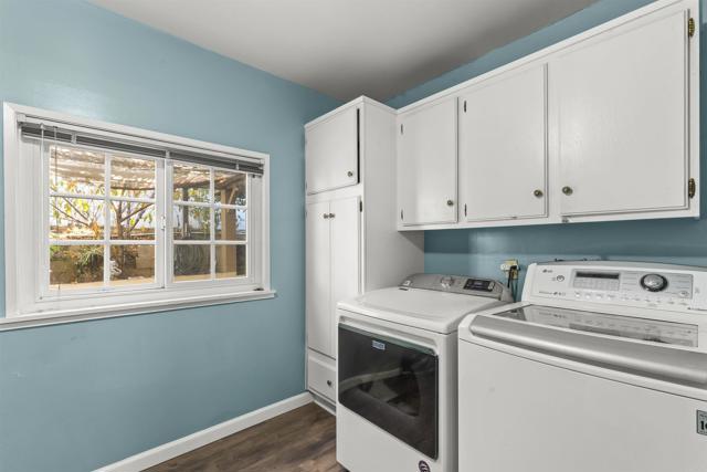 Detail Gallery Image 12 of 35 For 1427 Kingston Dr, Escondido,  CA 92027 - 3 Beds | 2 Baths