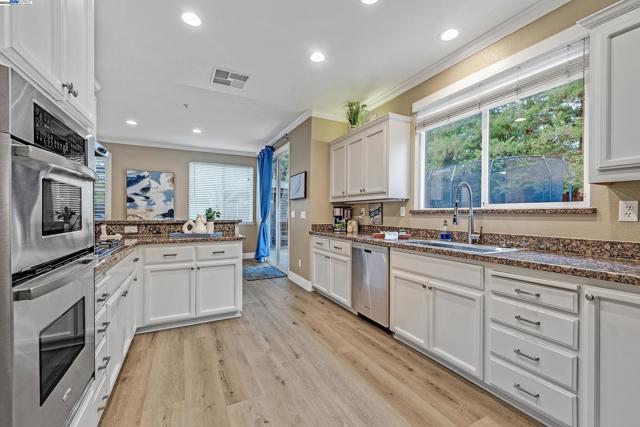 1787 Maralisa Lane, Livermore CA: https://media.crmls.org/mediaz/69850710-2c0d-4754-939f-7e4b66e36168.jpg