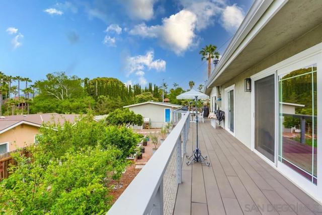 2293 Alta Vista Drive, Vista CA: https://media.crmls.org/mediaz/698593e9-afc9-48e5-b6e9-77eb05a26001.jpg