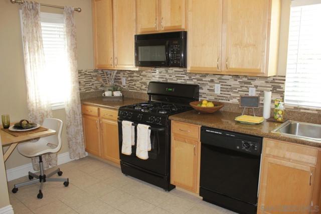 6101 Adelaide Ave, San Diego CA: https://media.crmls.org/mediaz/6985a66b-e195-4136-8d74-0c5957872f2d.jpg