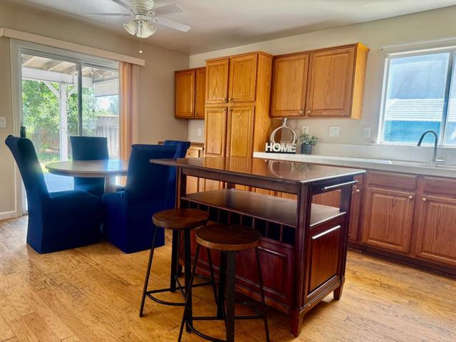 930 Talbot Drive, Hollister CA: https://media.crmls.org/mediaz/69866377-c139-439e-bb65-fe4c2a252459.jpg