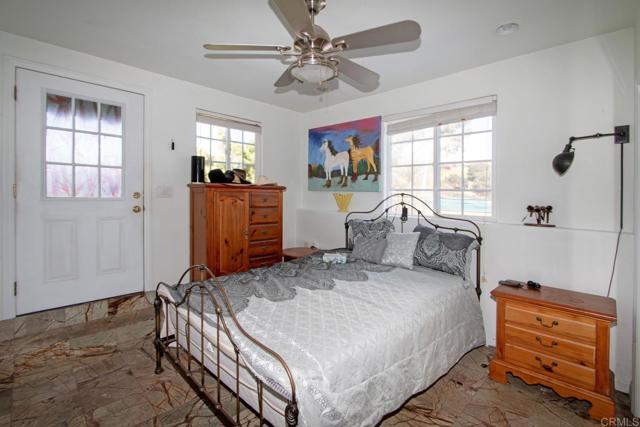 Detail Gallery Image 19 of 36 For 405 Solana Real, Fallbrook,  CA 92028 - 3 Beds | 3 Baths