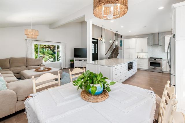 Detail Gallery Image 12 of 40 For 3101 Levante St, Carlsbad,  CA 92009 - 4 Beds | 3 Baths