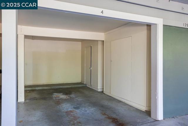 1115 Oakmont Dr, Walnut Creek CA: https://media.crmls.org/mediaz/69878e26-40c4-4d47-835a-f6efbbf01ff1.jpg