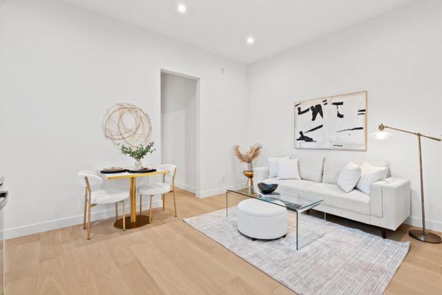 700 Farley Street, Mountain View CA: https://media.crmls.org/mediaz/6987e93d-89ac-4b52-83e5-a212ef5dac41.jpg