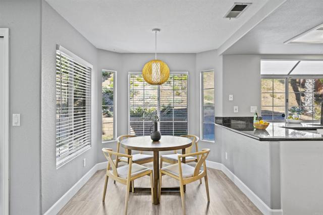 Detail Gallery Image 12 of 47 For 1131 Foxboro Ave, Chula Vista,  CA 91911 - 4 Beds | 2/1 Baths