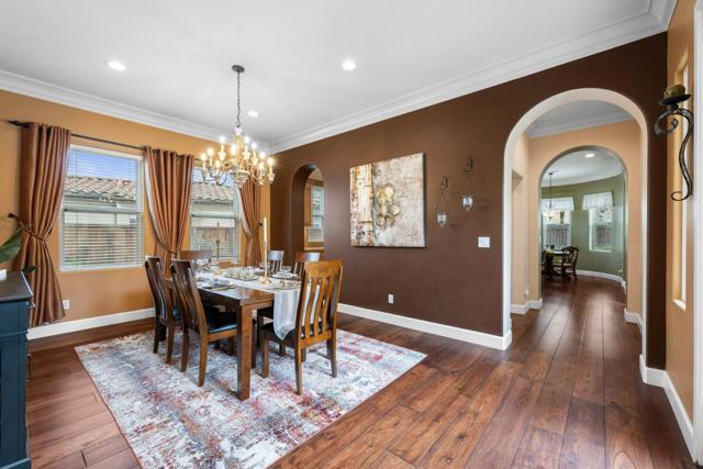 2555 Muirfield Way, Gilroy CA: https://media.crmls.org/mediaz/698a0f68-0794-4c56-af16-ab24a9e09055.jpg