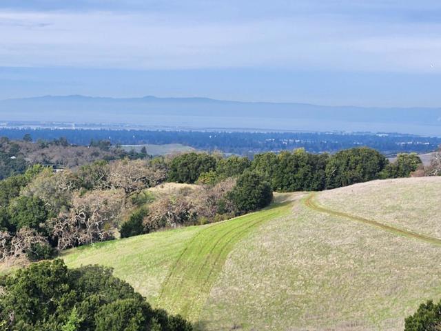 640 Los Trancos Road,  CA: https://media.crmls.org/mediaz/698acc15-412e-4602-82f6-7ce83e4f4616.jpg