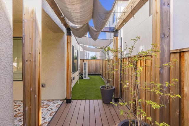 5636 Fallbrook Court, Dublin CA: https://media.crmls.org/mediaz/698bb06b-0bdf-47b7-a373-5b0f641d6644.jpg