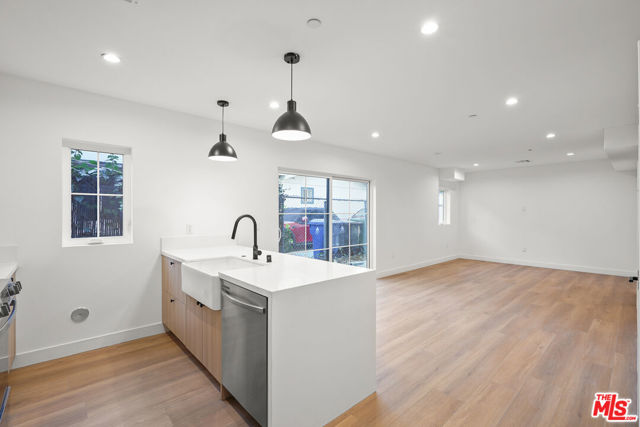 1331 N June Street, Los Angeles CA: https://media.crmls.org/mediaz/698bd49d-4091-4135-9fd5-883321f1323b.jpg